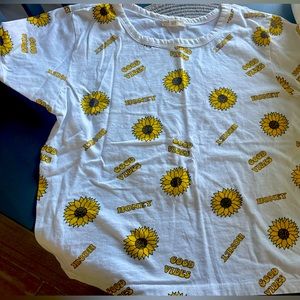 Good vibes crop top size small
